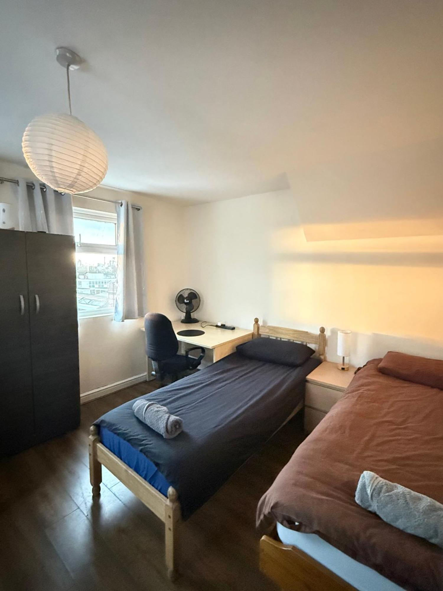 런던 Upton Park - House 아파트 외부 사진